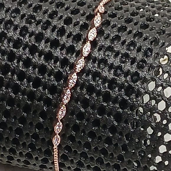 Bracelet  - Picture 2 of 2